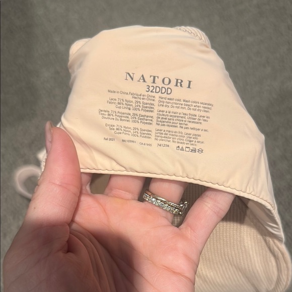 Natori • NWOT Lace Trim Pink Bra - Picture 6 of 6